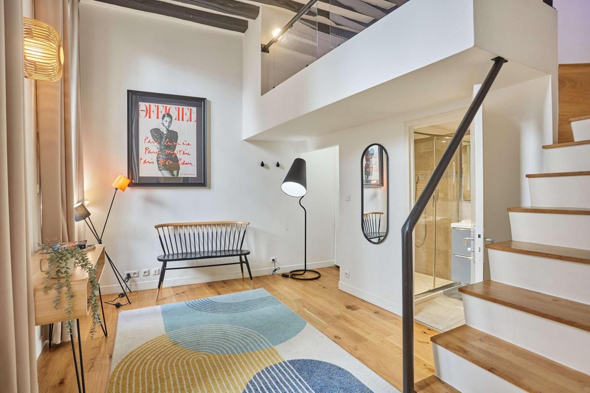 Superb Center Of Le Marais Apartment Paris
